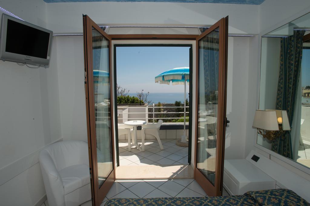 Hotel Ristorante Panoramico Castro  Eksteriør bilde
