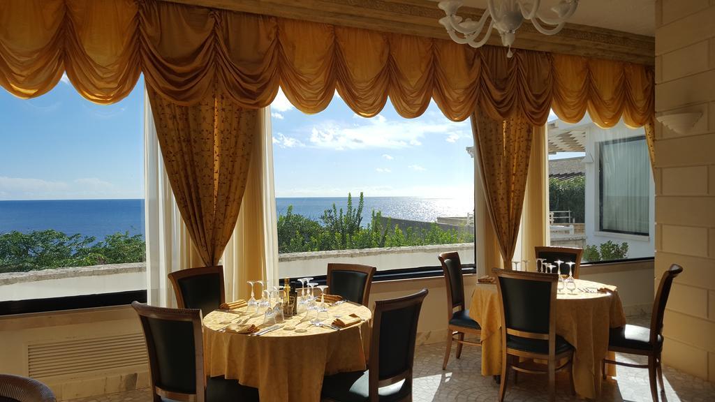 Hotel Ristorante Panoramico Castro  Eksteriør bilde