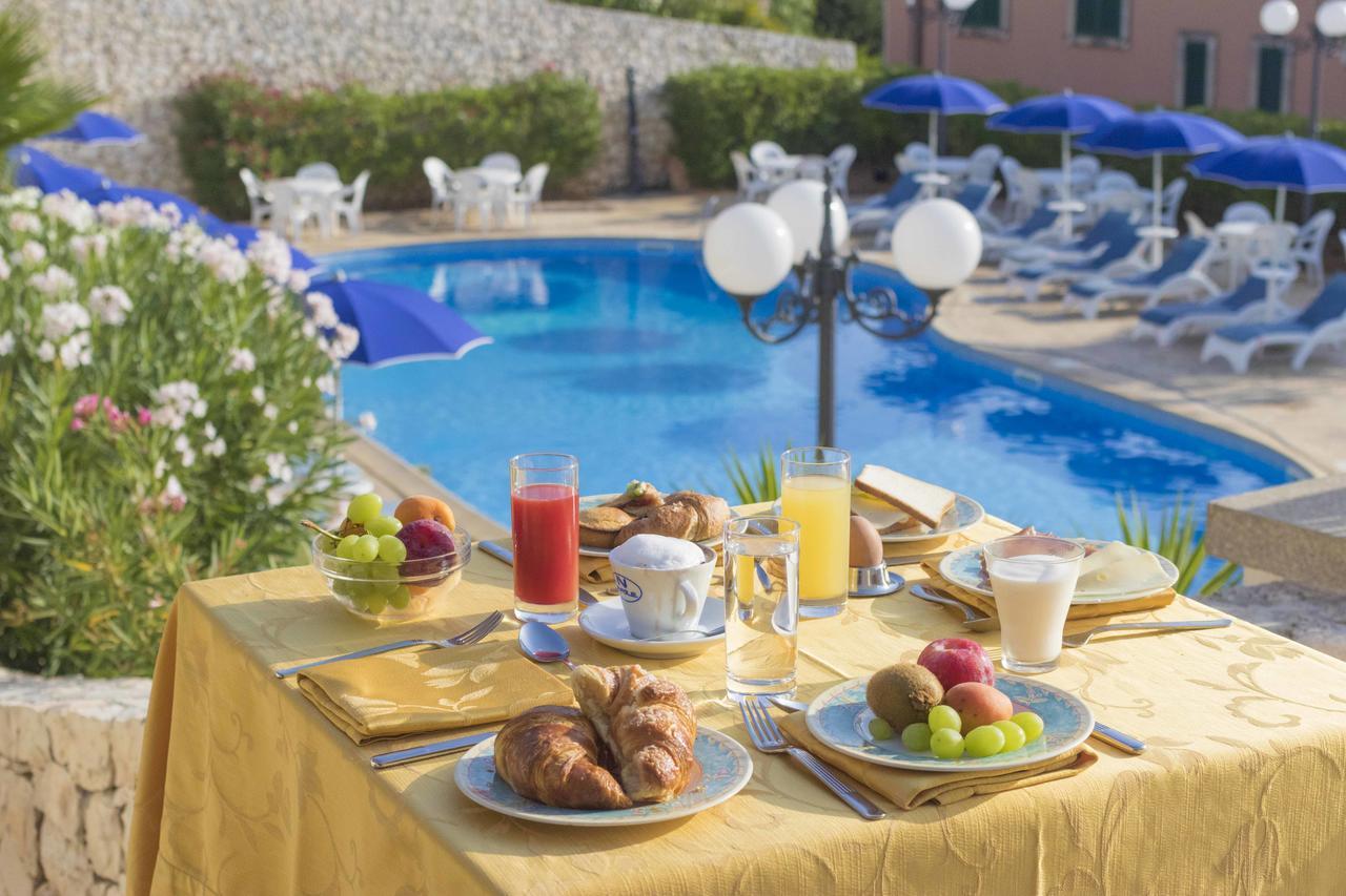Hotel Ristorante Panoramico Castro  Eksteriør bilde